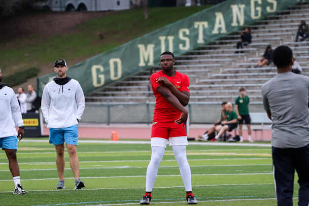 64942B77-BFC9-495E-8152-02BAC202B253